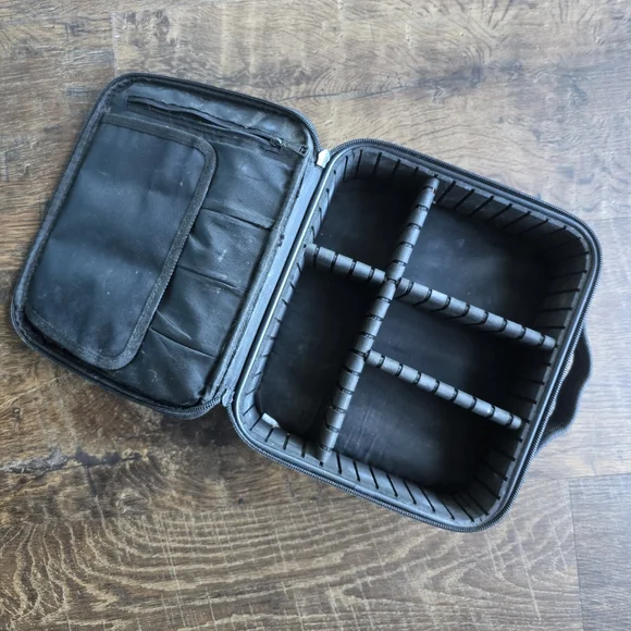 Travel Makeup Case - Picture 5 of 5